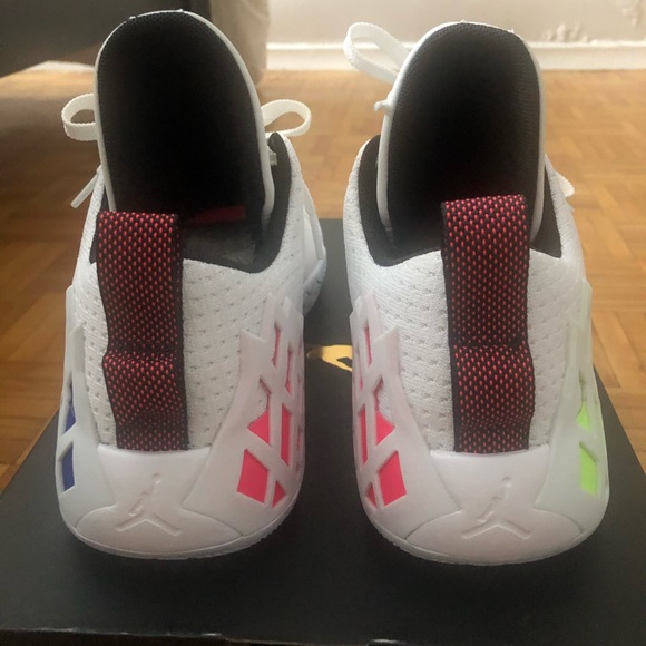 Jordan Jumpman Diamond Low Basketball shoes - Picture 5 of 7